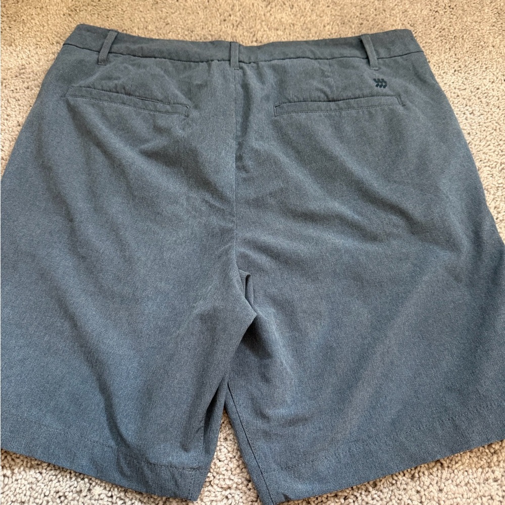 Men’s shorts - Picture 2 of 3